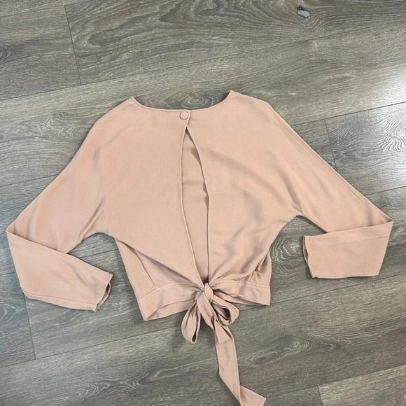 Aritzia Wilfred Women’s Loan Blouse Tie up Open Back Satin Crepe Roebuck XXS - Picture 9 of 12